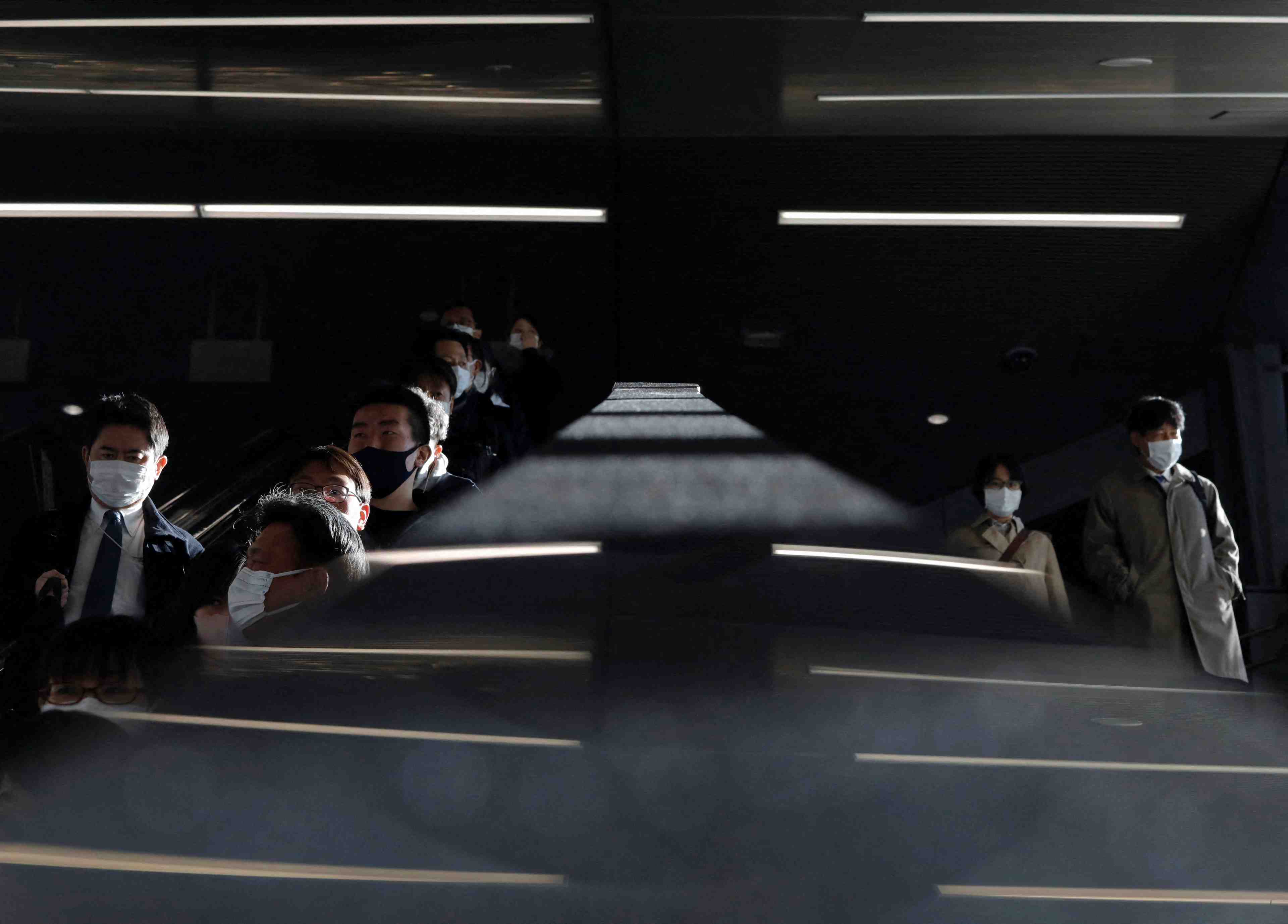 Coronavirus: le japon prolonge ses mesures frontalieres, va vacciner les enfants