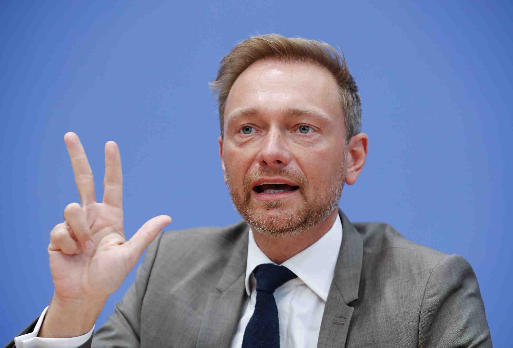 Lindner (fdp) reclame de merkel un changement de politique
