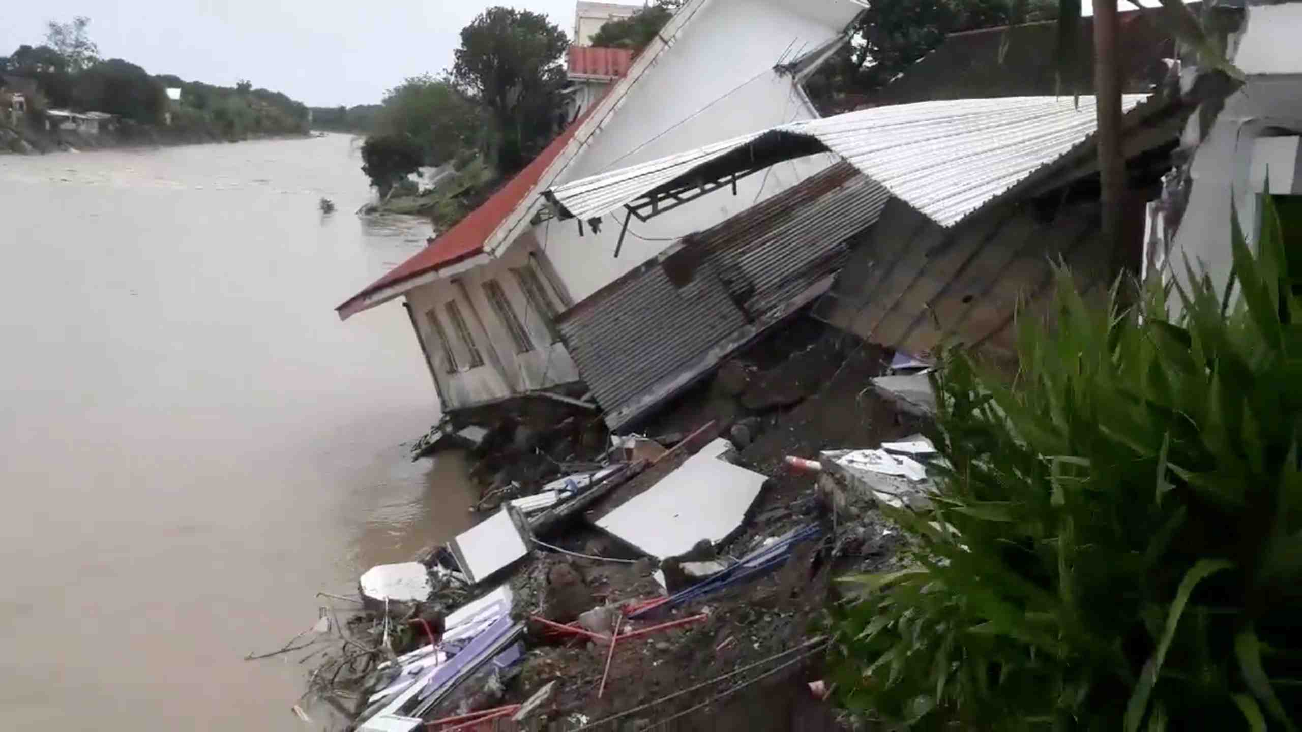 Une tempete tropicale fait 22 morts aux philippines