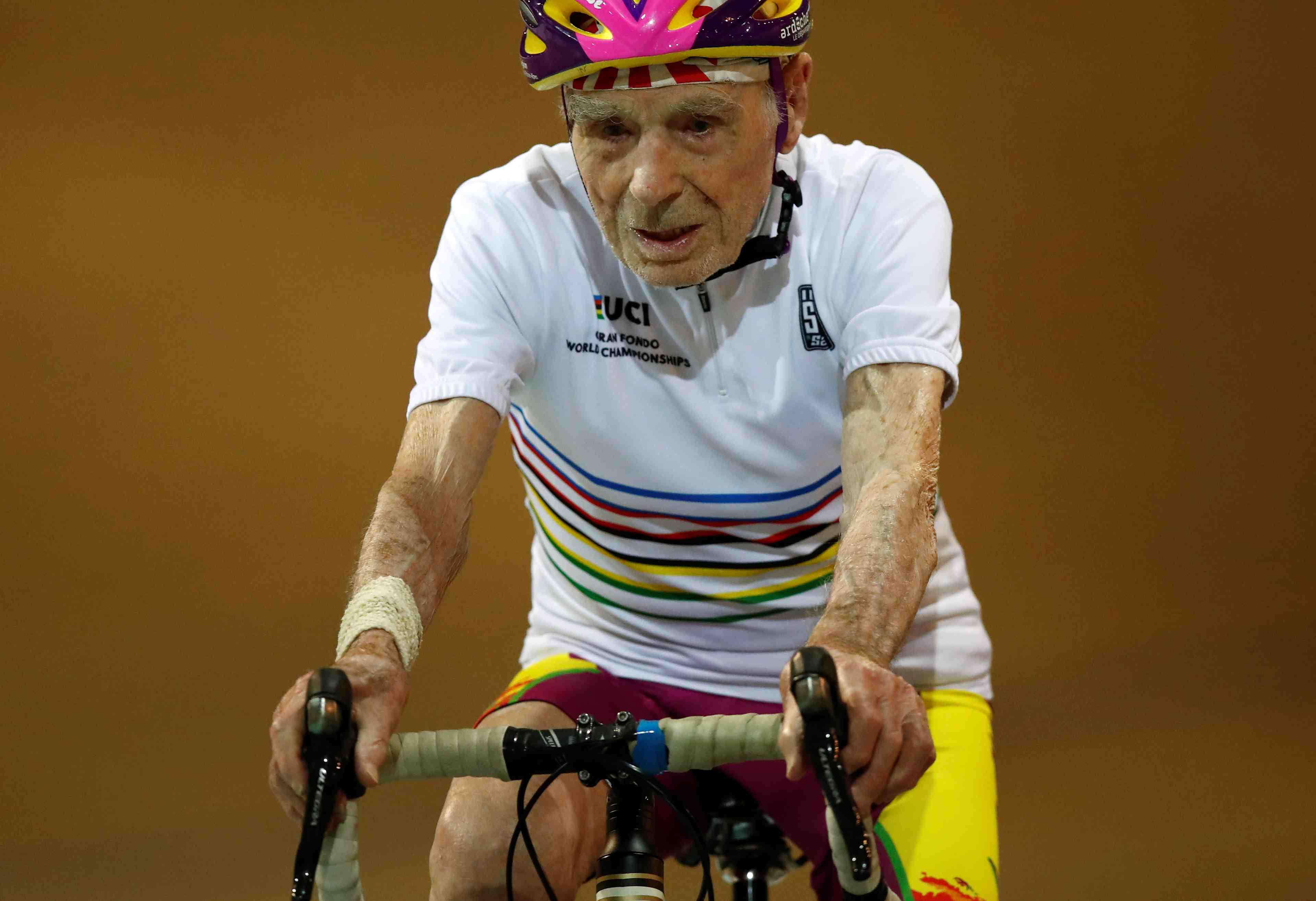 France: le cycliste centenaire robert marchand est mort