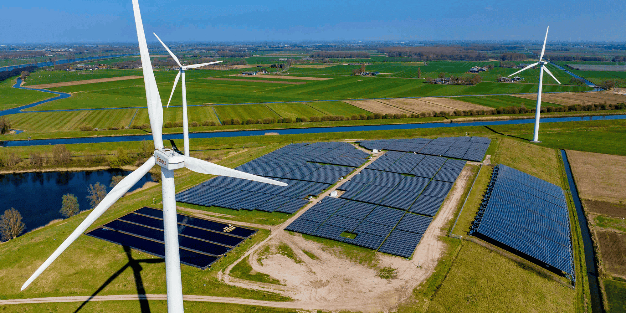 L'objectif de triplement des énergies renouvelables d'ici 2030 revient à passer de 3.600 GW de capacités à fin 2022 à 11.000 GW à la fin de la décennie.