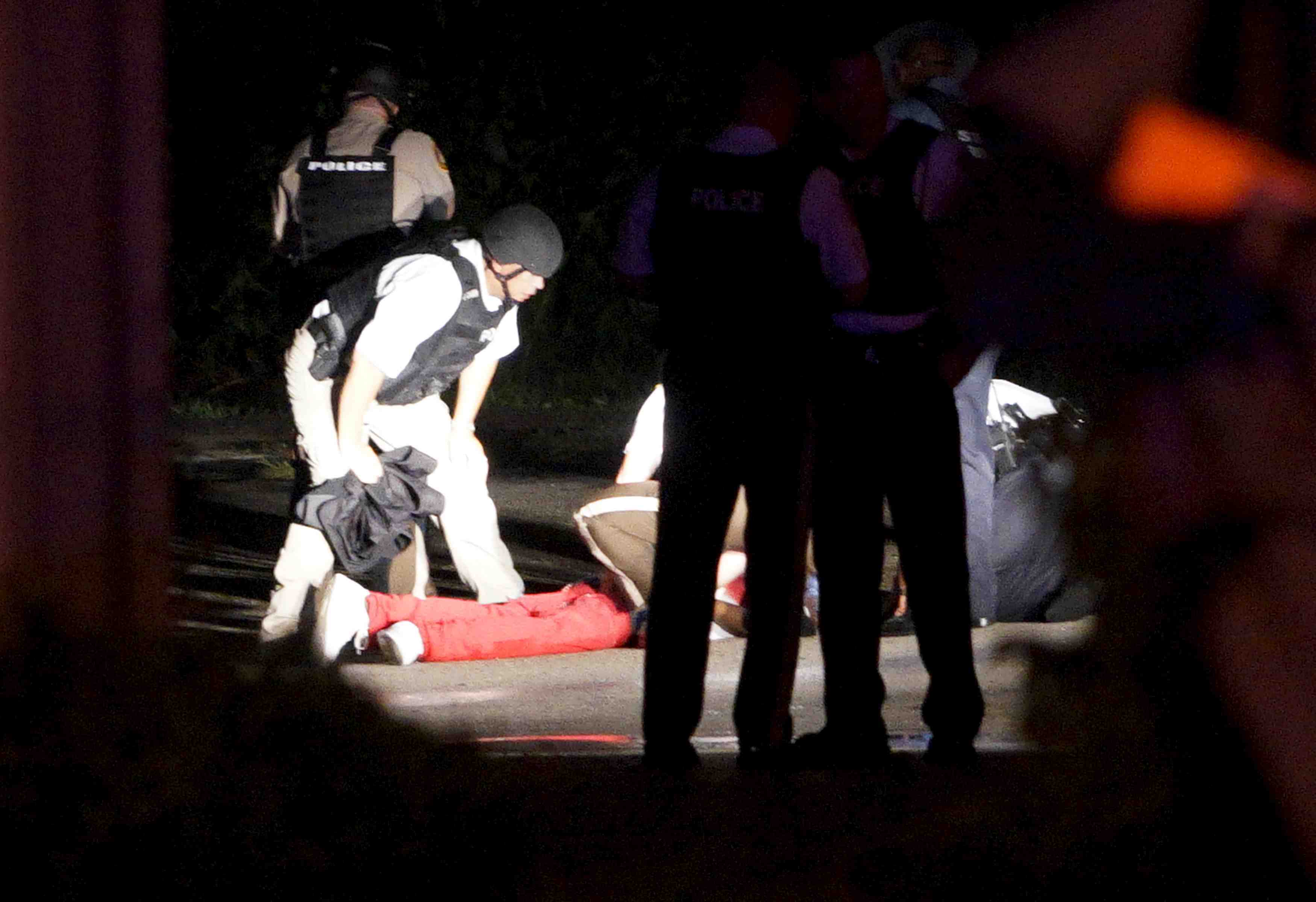 Un homme gravement blesse dans des coups de feu a ferguson