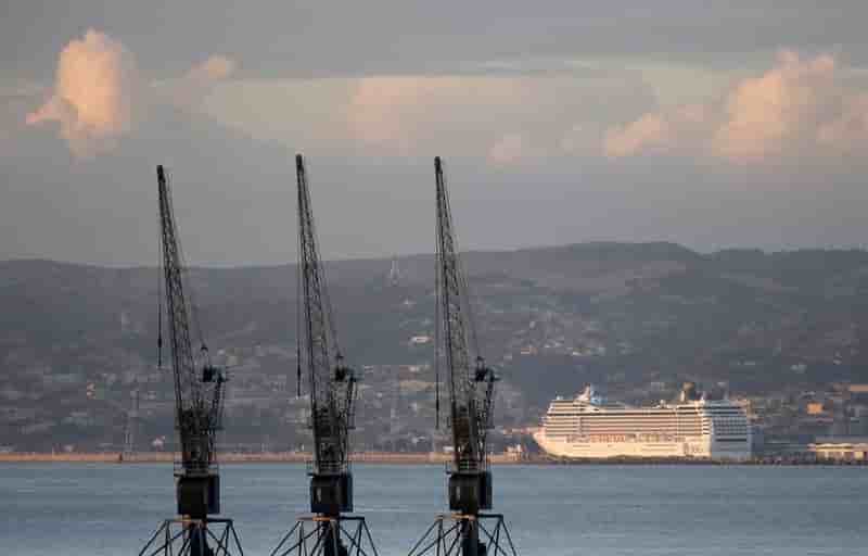 La justice ordonne le deblocage du port de marseille