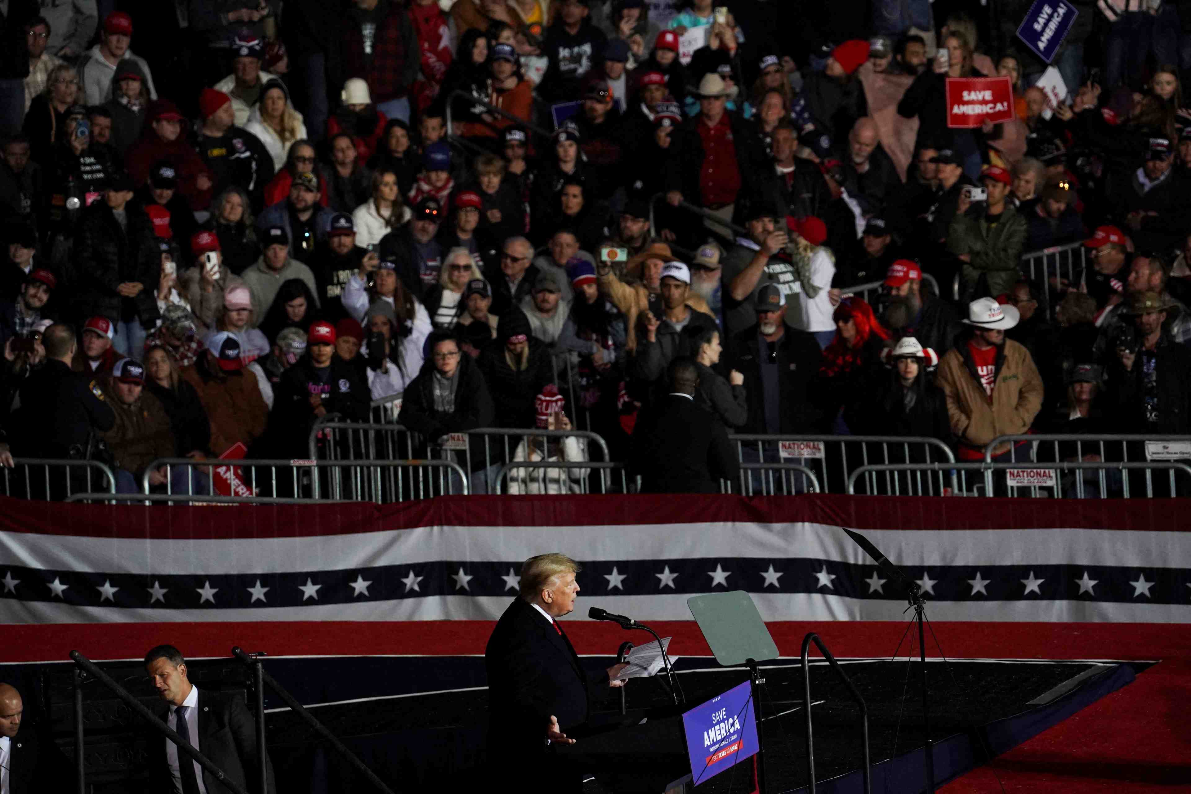 Trump graciera les emeutiers du 6 janvier s'il remporte l'election presidentielle de 2024