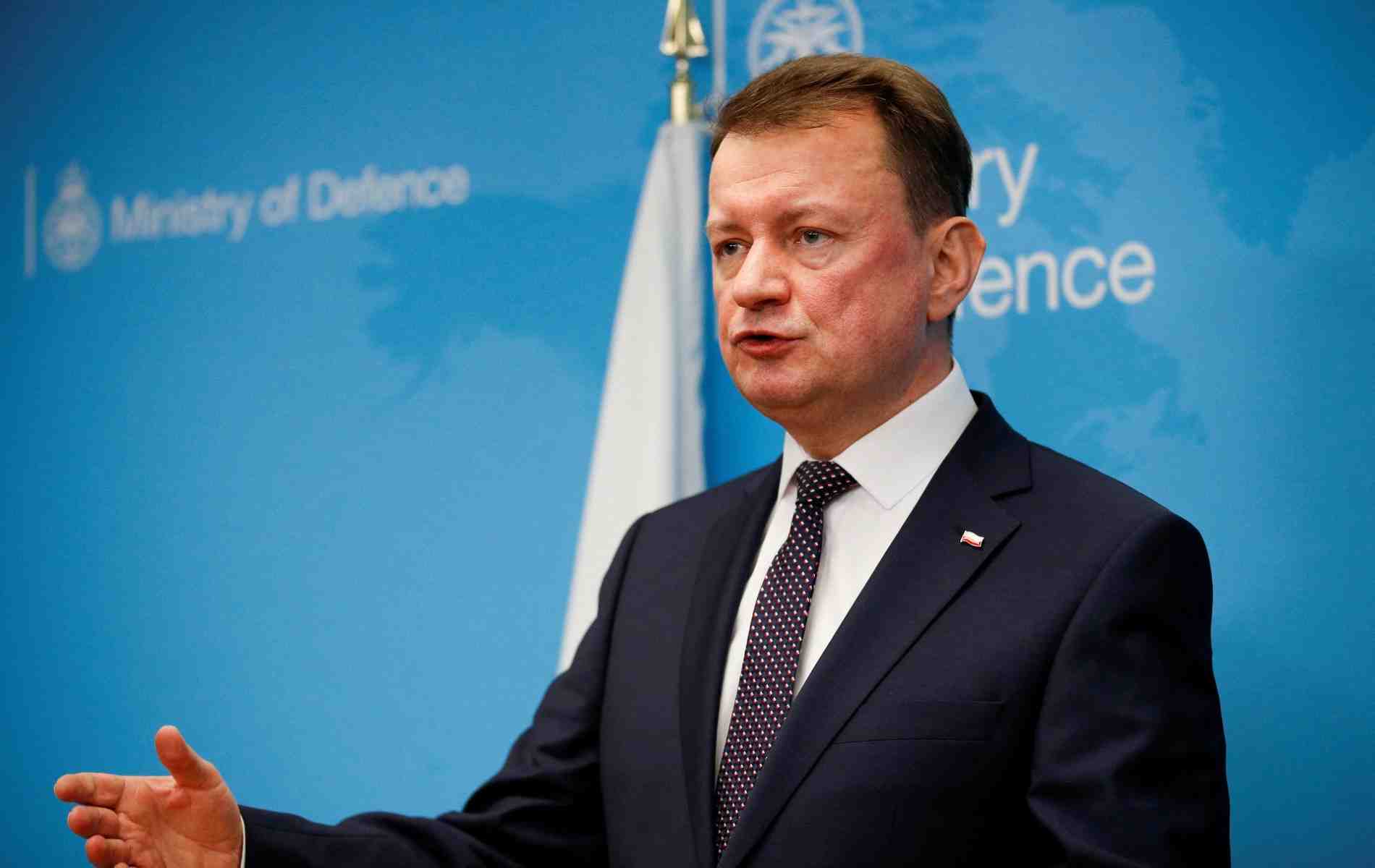 Le ministre de la Défense polonais, Mariusz Blaszczak, a annoncé le renforcement de la présence de soldats à la frontière avec la Biélorussie.