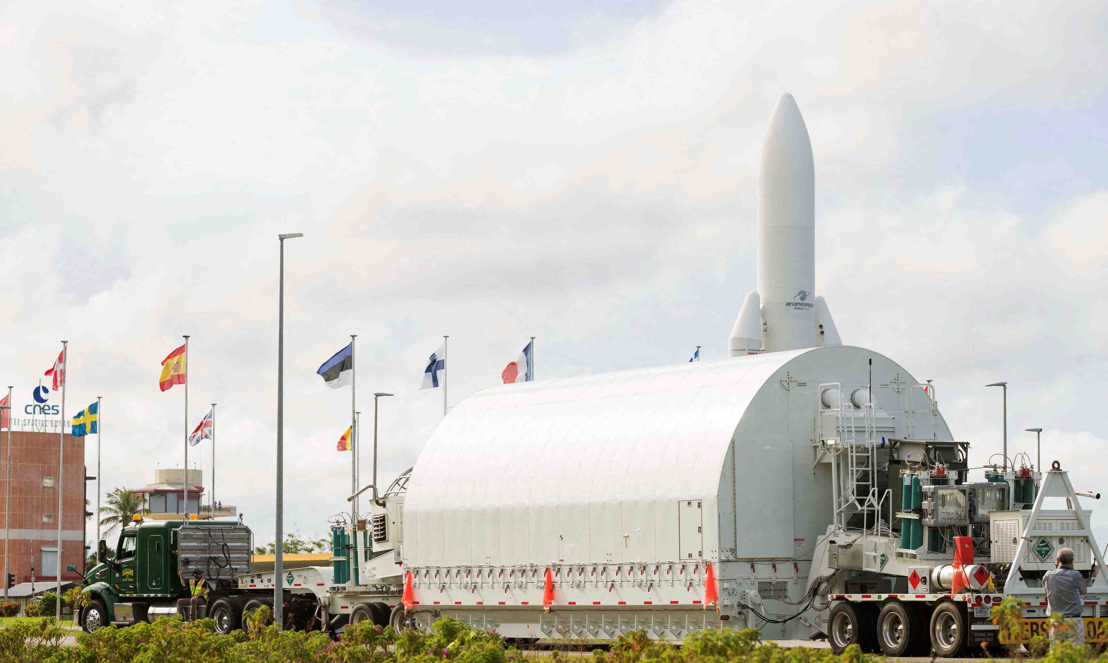 La nasa repousse a noel le lancement du telescope james webb