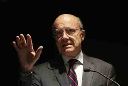 ALAIN JUPPE DÉMENT LA PRÉSENCE DE MERCENAIRES FRANÇAIS EN LIBYE