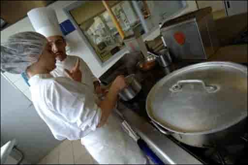 Formation d'adultes au métier de restaurateur, le 7 février 2007 à Caen