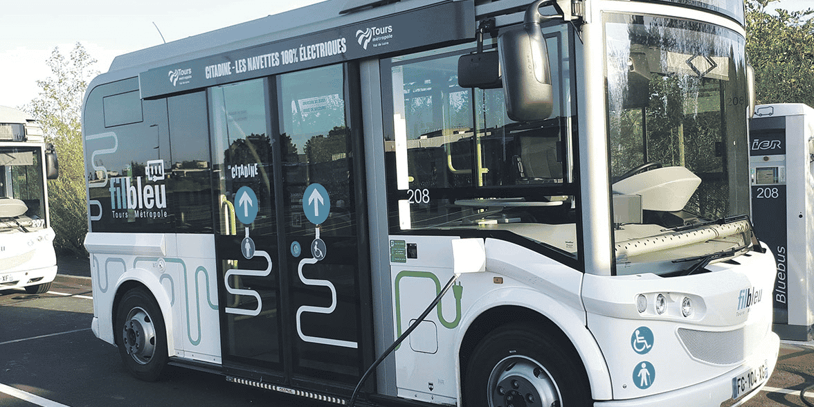 Le programme MoéBus est entièrement financé par les fournisseurs d'énergie Total Direct Énergie et Bolloré Energy.