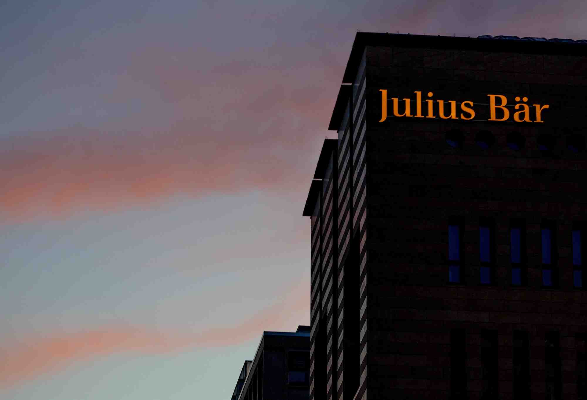 Un logo de la banque privee suisse julius baer a geneve