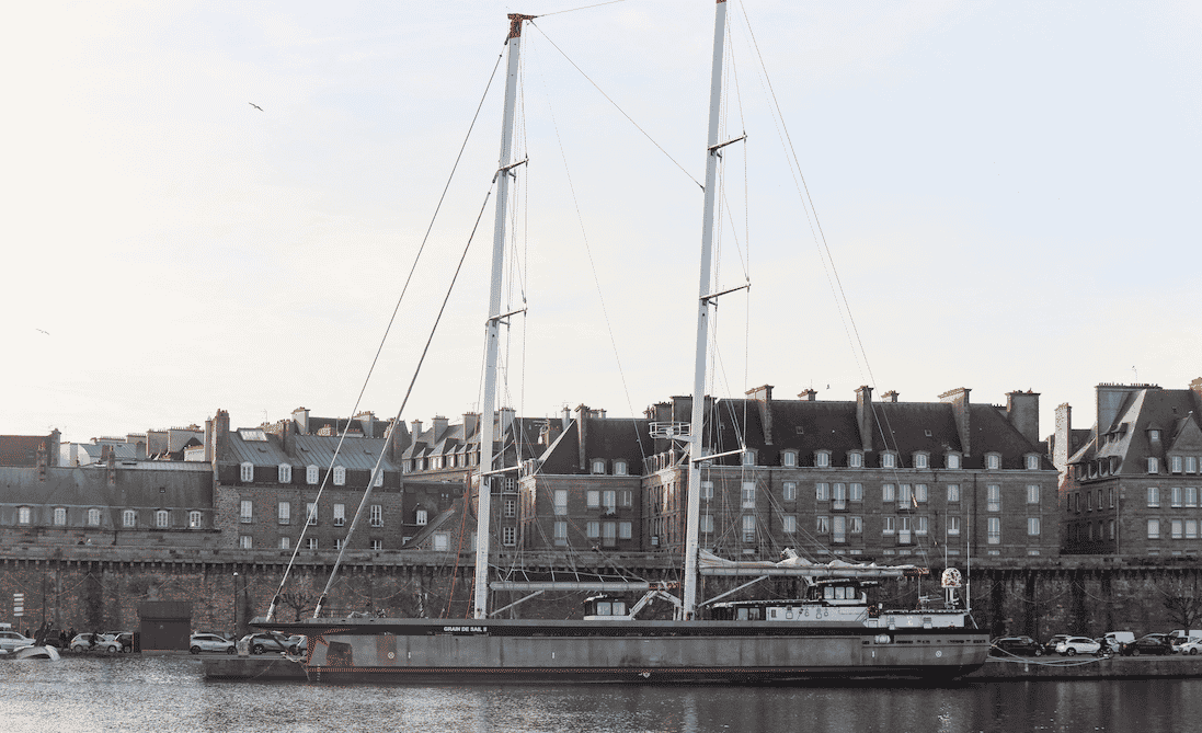 Si 2024 a permis de tester l'attractivité du nouveau navire breton Grain de Sail II auprès de clients (5% de chargement moyen), 2025 devra concrétiser le chargement de plus gros volumes et convaincre davantage de chargeurs de contribuer au développement de la filière.