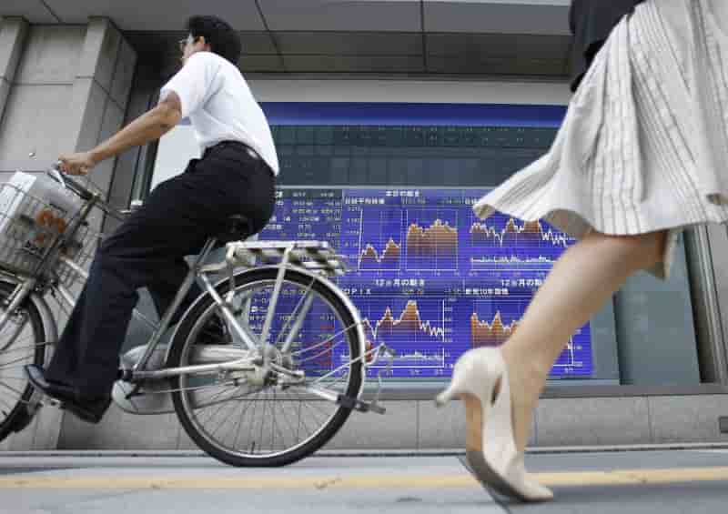 La bourse de tokyo termine en hausse