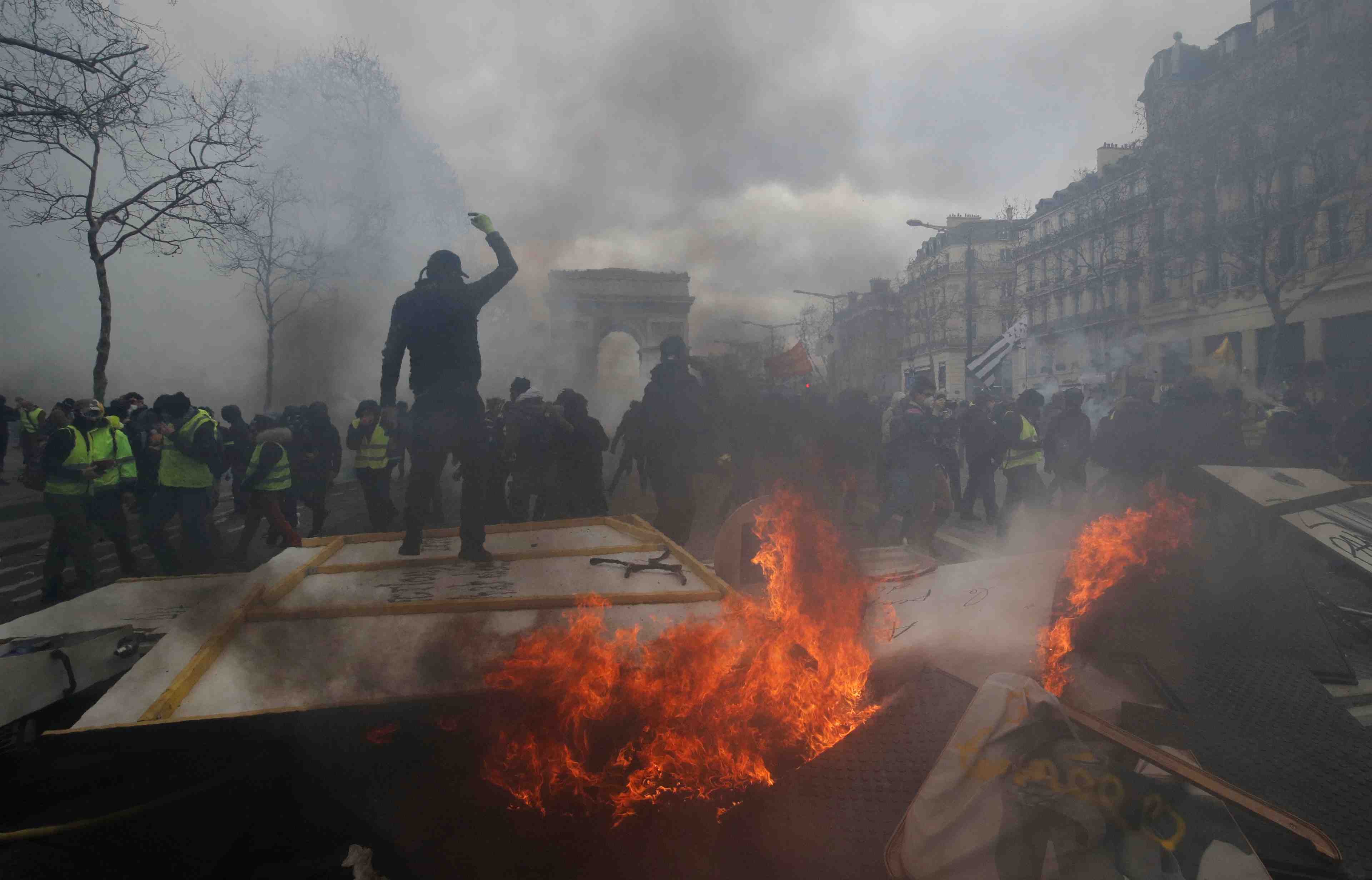 "gilets jaunes": toute la chaine de commandement examinee