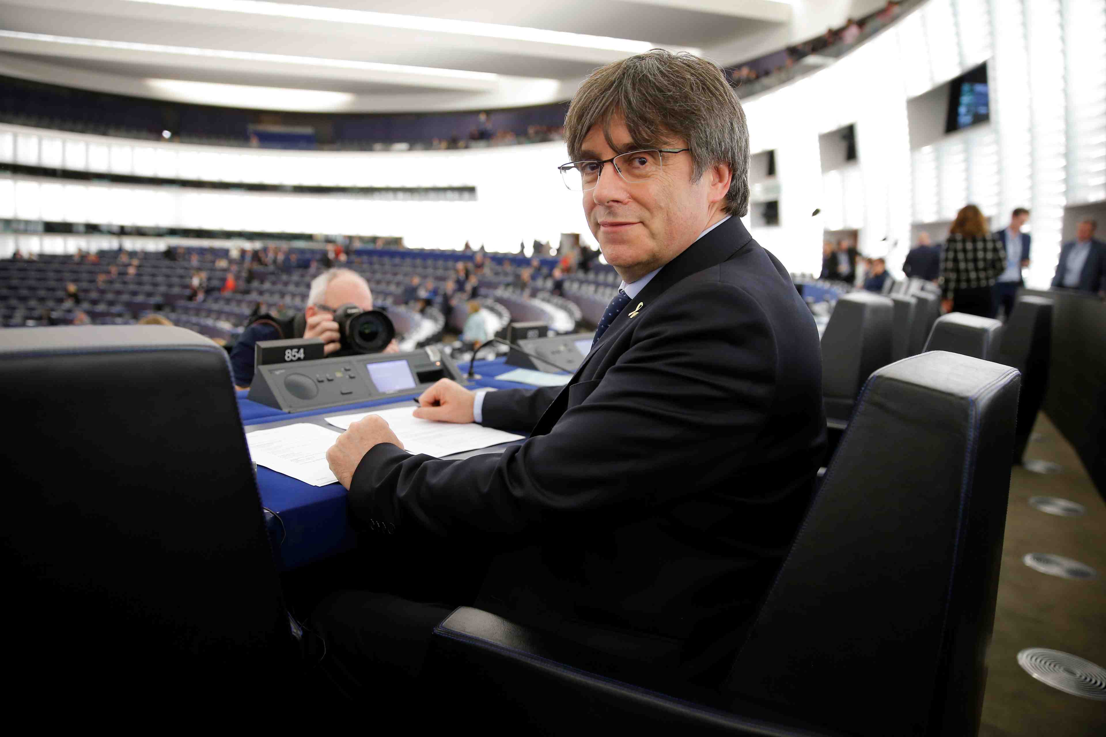 Espagne: puigdemont lance un appel aux dons aupres des independantistes