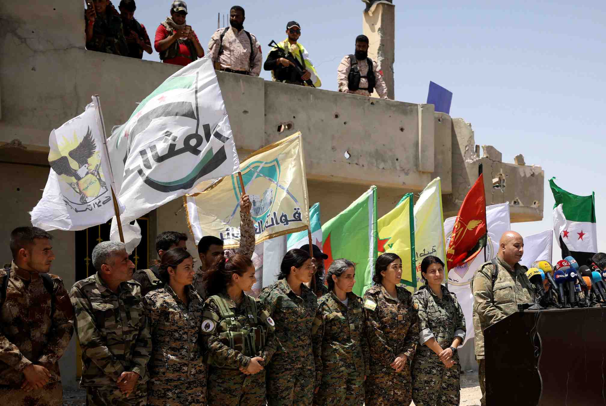 Les fds progressent pres de rakka, situation humanitaire tendue