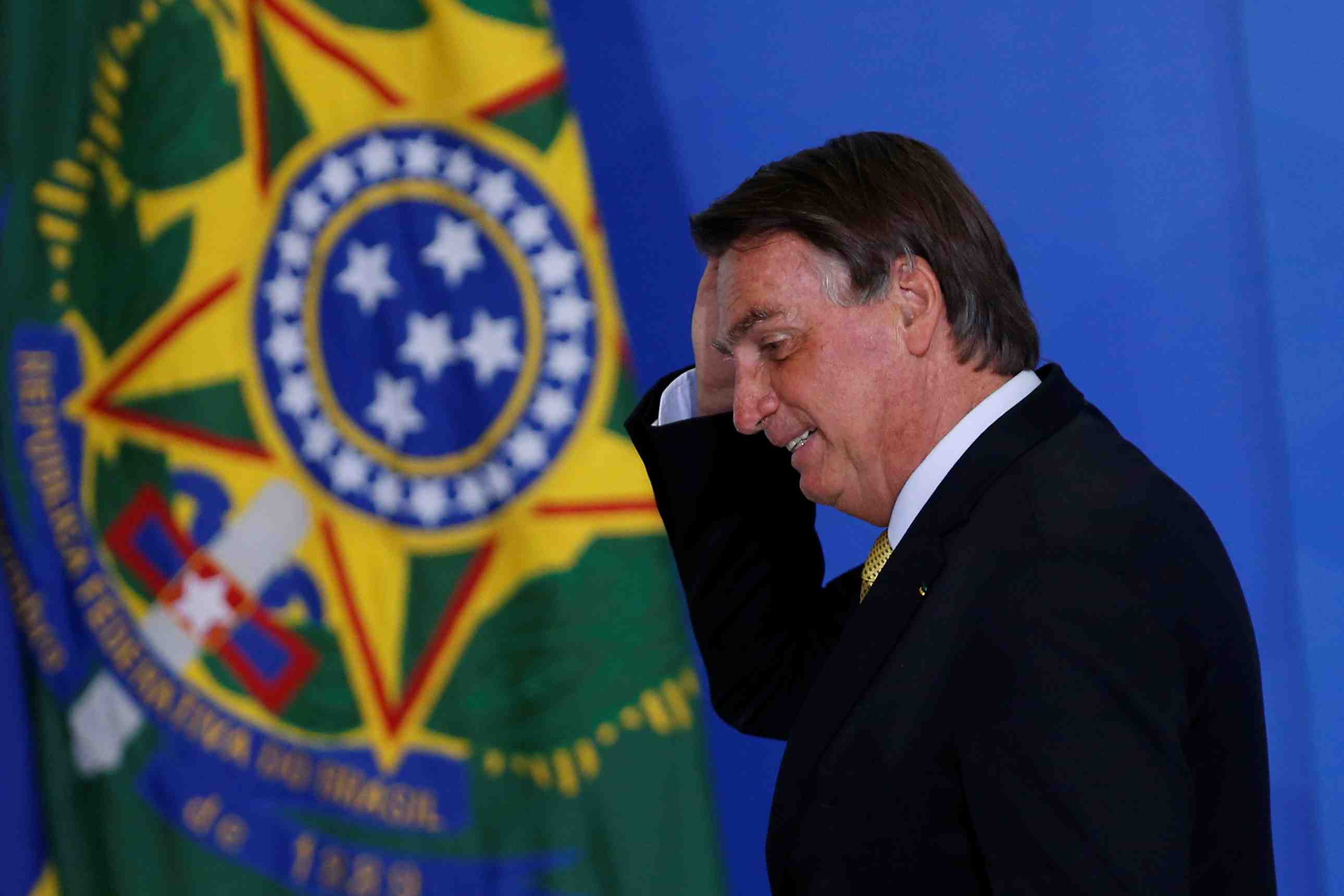 Bresil: bolsonaro declare qu'il ne cedera pas la presidence en cas de fraude electorale