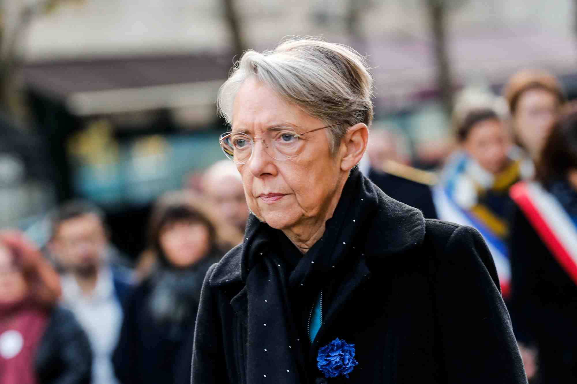 Elisabeth borne lors de l'hommage aux victimes des attentats terroristes du 13 novembre 2015