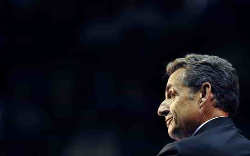 Nicolas sarkozy defend ses conferences remunerees a l'etrangeer