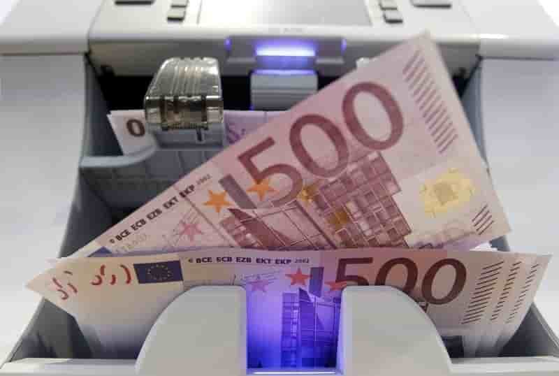 Paris compte recuperer 2 milliards d’euros en 2015 dans la lutte contre l’evasion fiscale