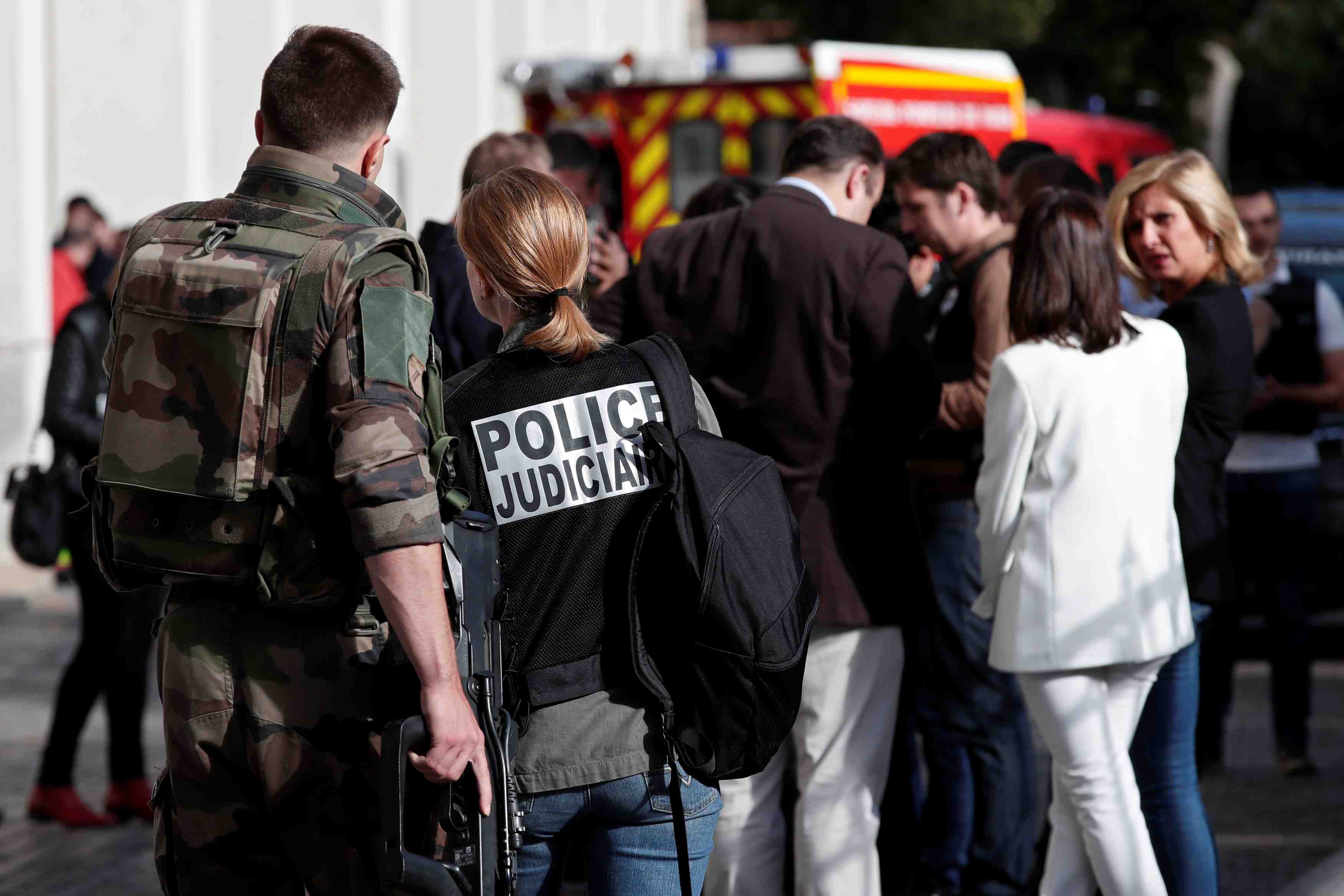 Six militaires de "sentinelle" blesses par une voiture