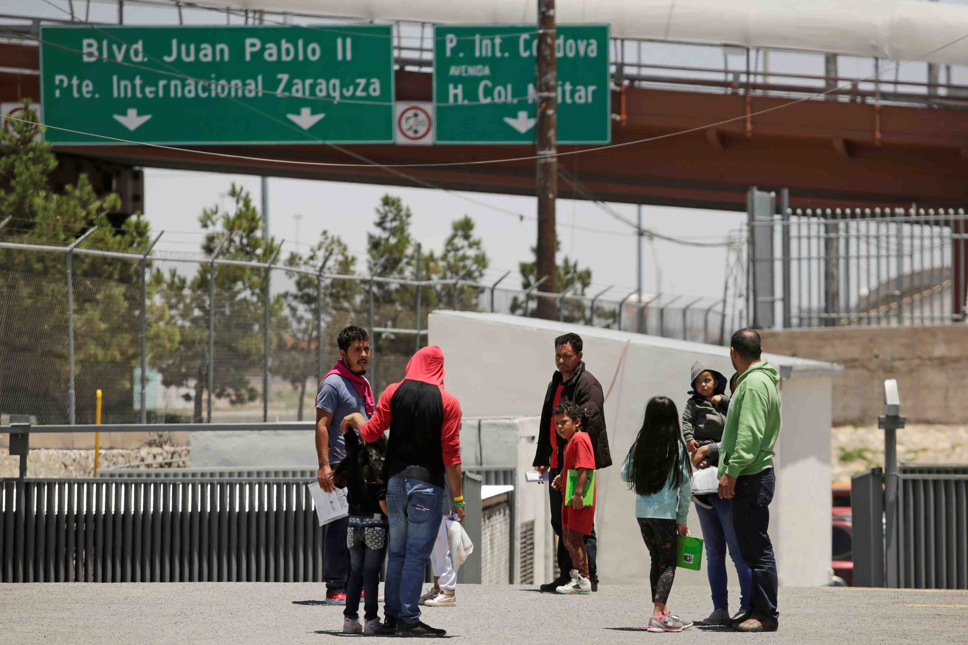 Les usa intensifient les renvois de migrants, sur fond de grogne au mexique