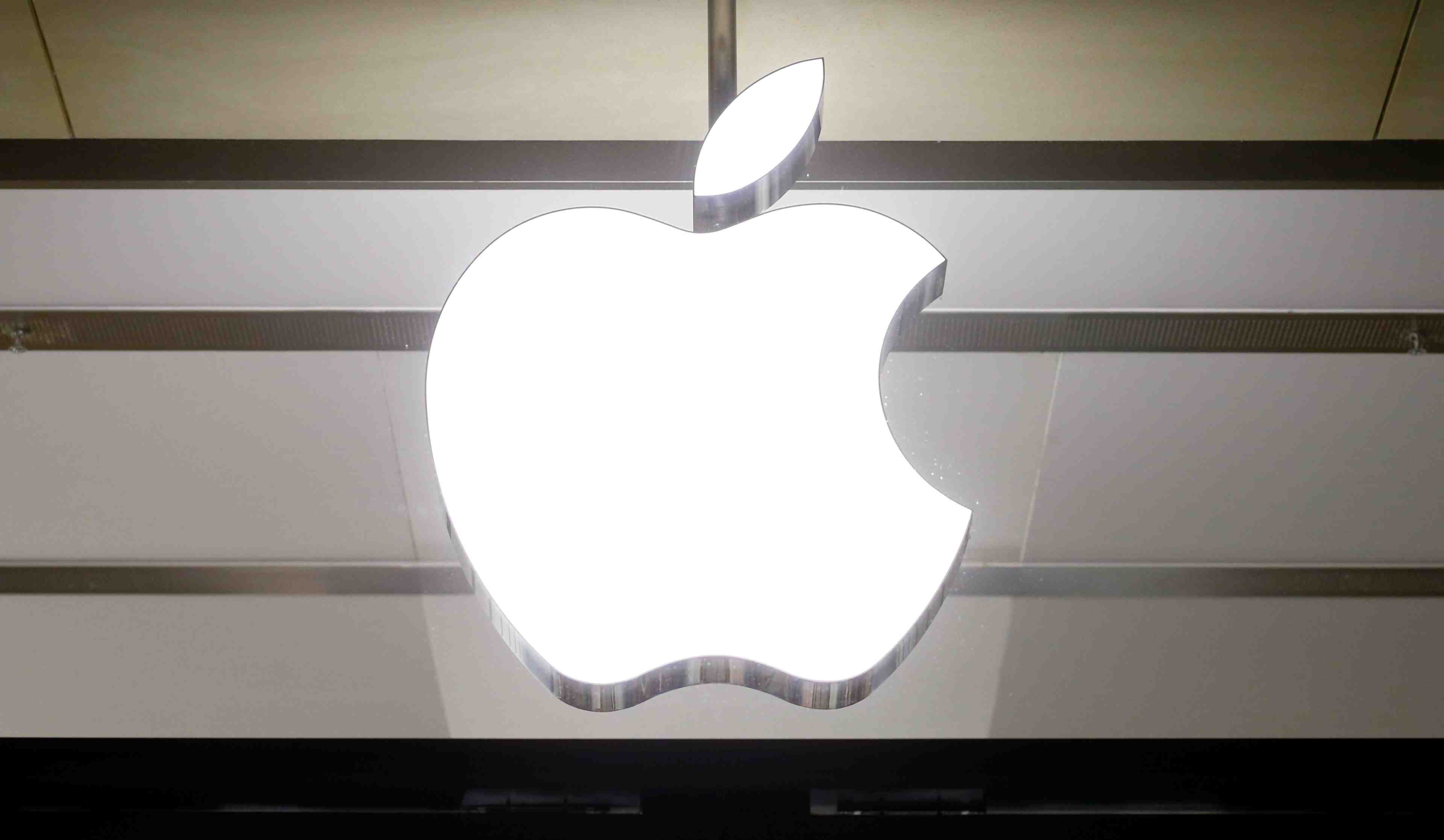 Apple annonce le lancement d'un iphone moins cher qu'a l'accoutumee