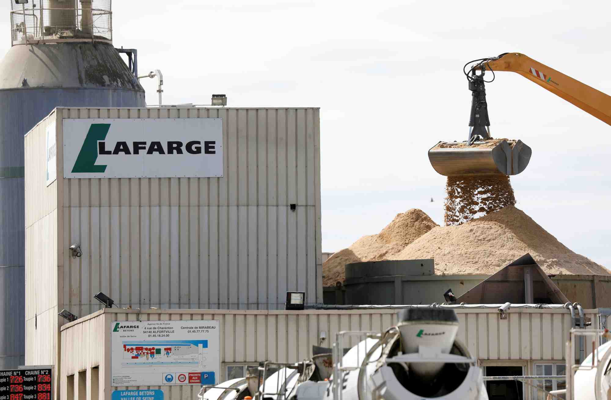 La cour de cassation reporte sa decision sur les activites de lafarge en syrie