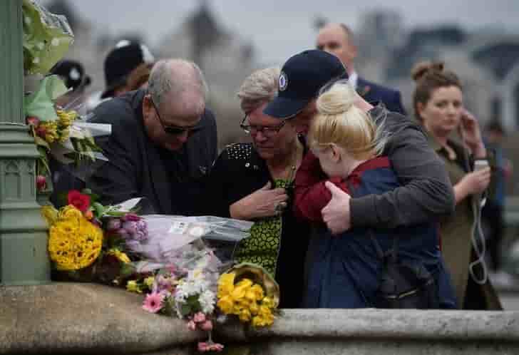 Hommage a londres aux victimes de l'attaque de westminster