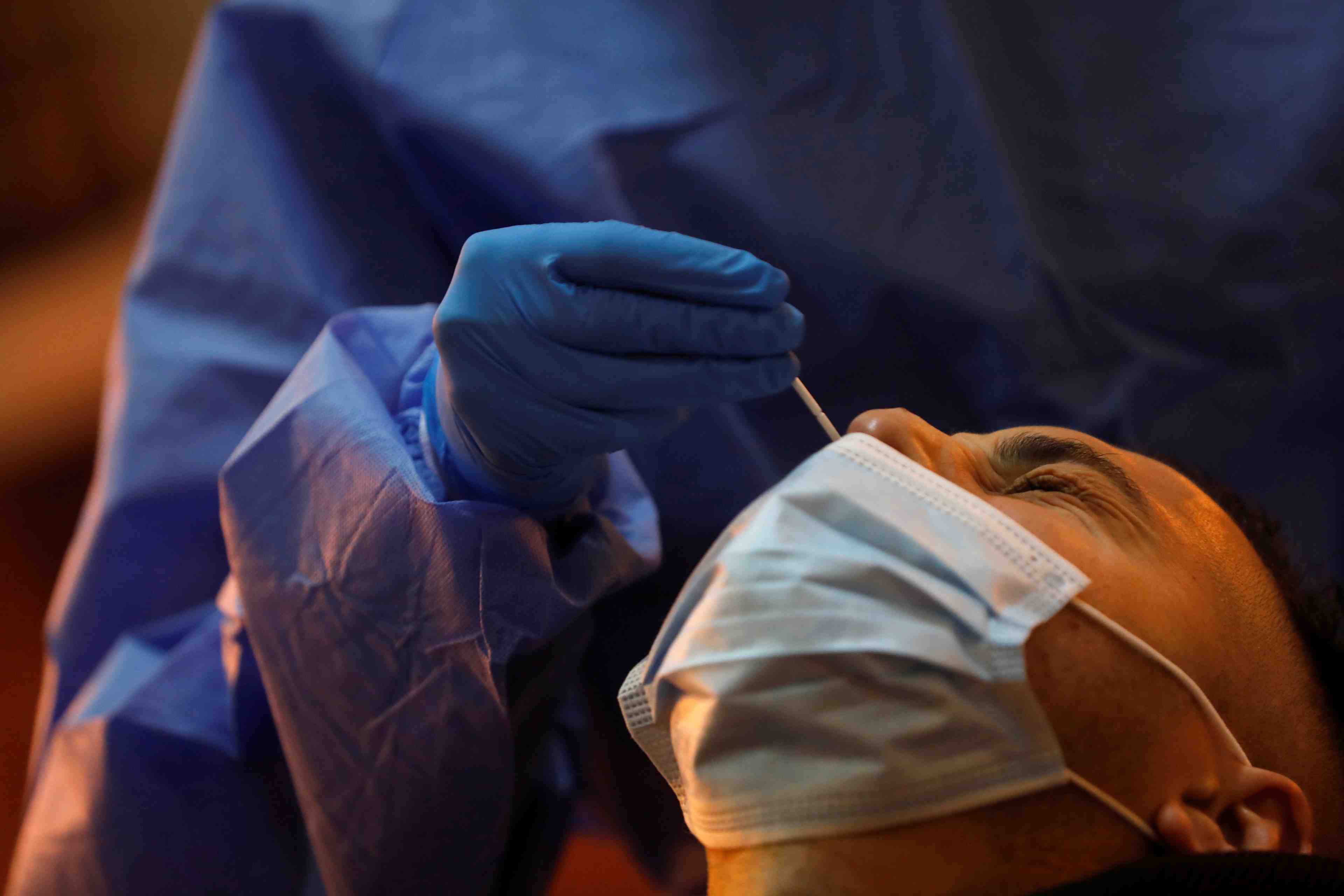 Coronavirus: madrid detecte un premier cas de variant dit bresilien