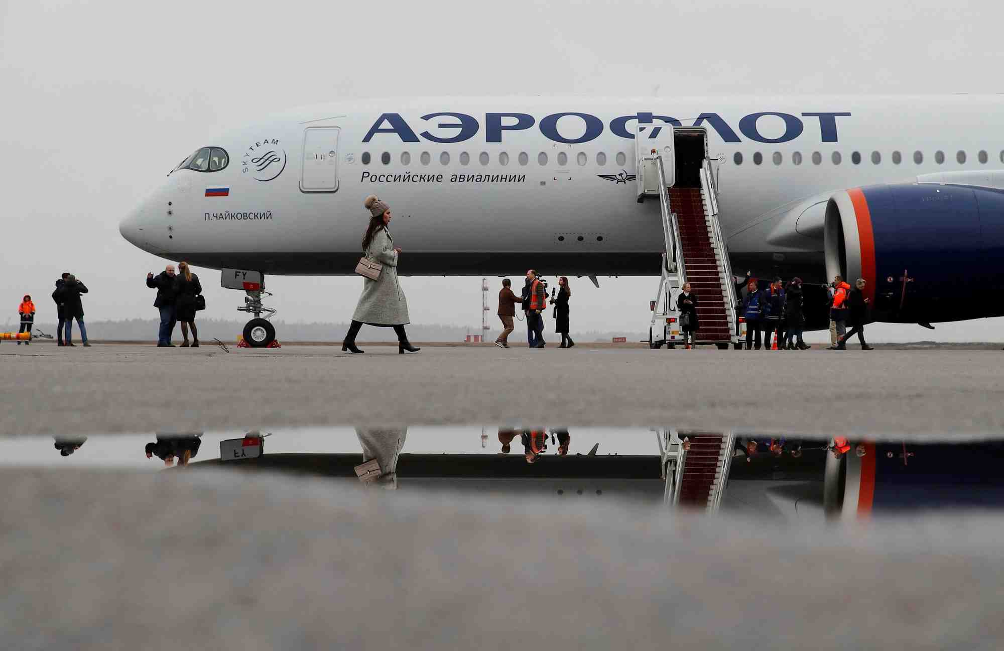 Photo d'un avion de la compagnie aerienne russe aeroflot a l'aeroport international sheremetyevo, a l'exterieur de moscou