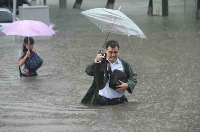 Pres de cent morts dans de nouvelles inondations en chine