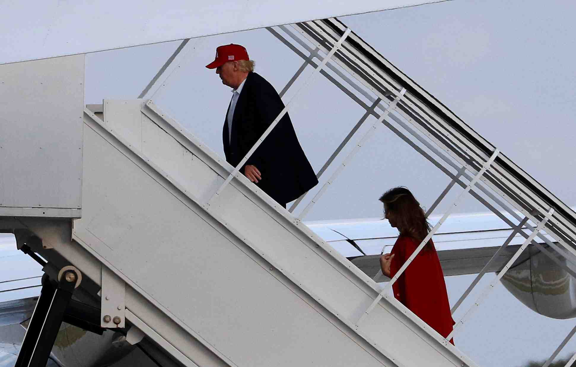 Trump crie a la fraude et revendique le vote populaire