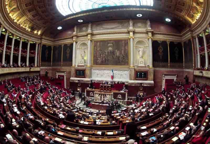 L'assemblee vote la prolongation de l'intervention en irak