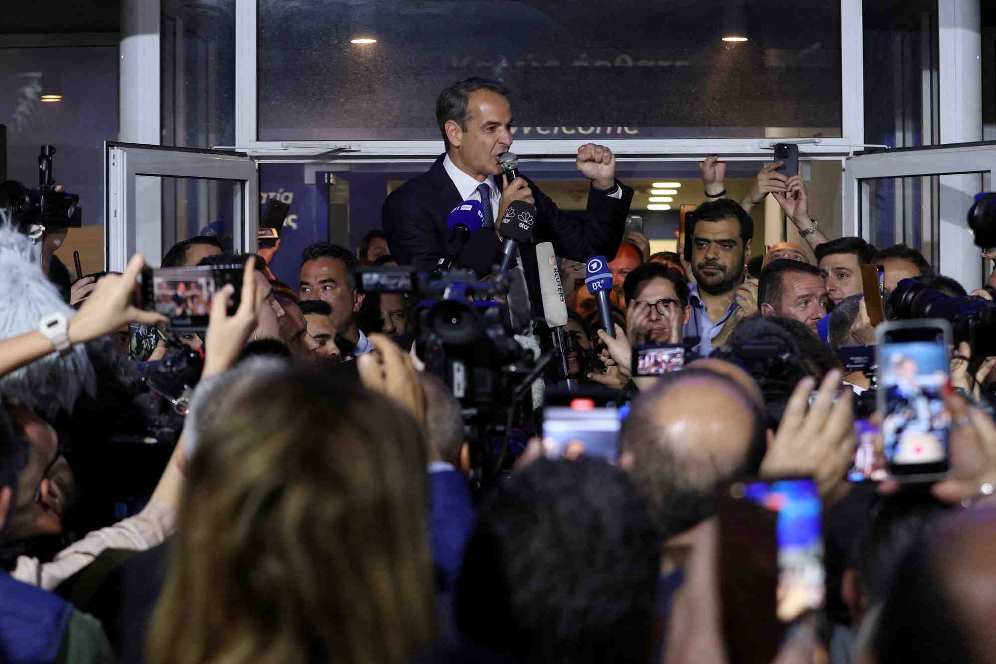 Le premier ministre grec kyriakos mitsotakis prononce un discours a athenes