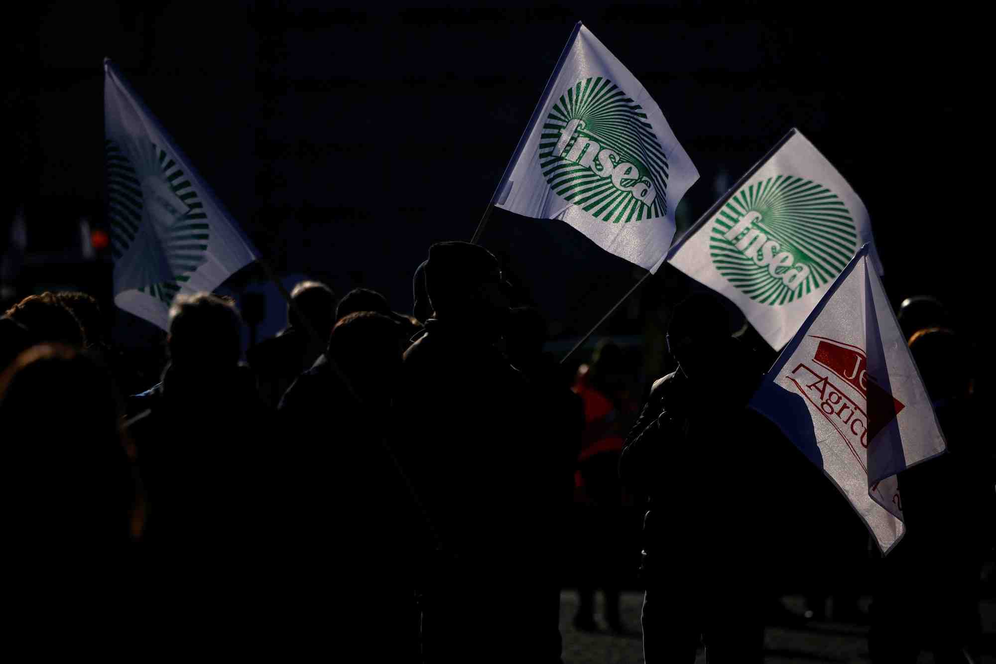 « Von der Leyen trahit les agriculteurs européens », selon la FNSEA-Jeunes agriculteurs.
