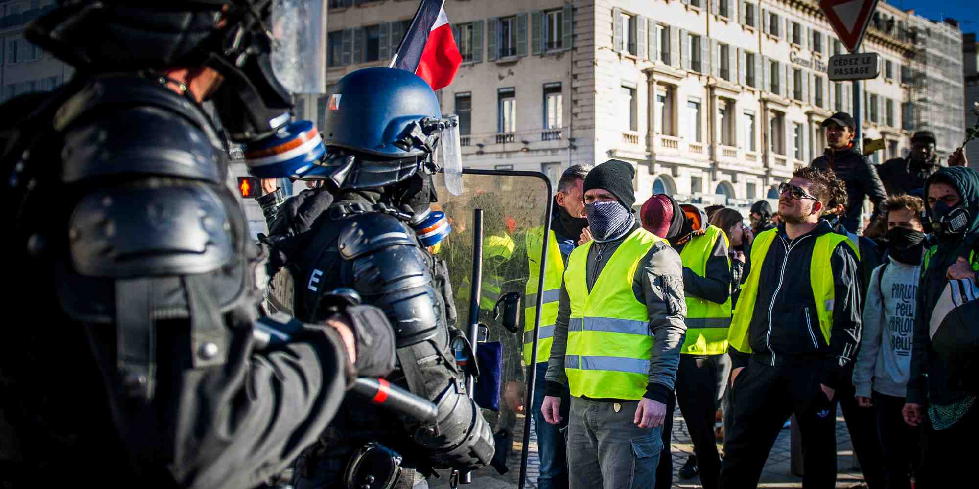 Gilets jaunes manifestation CRS