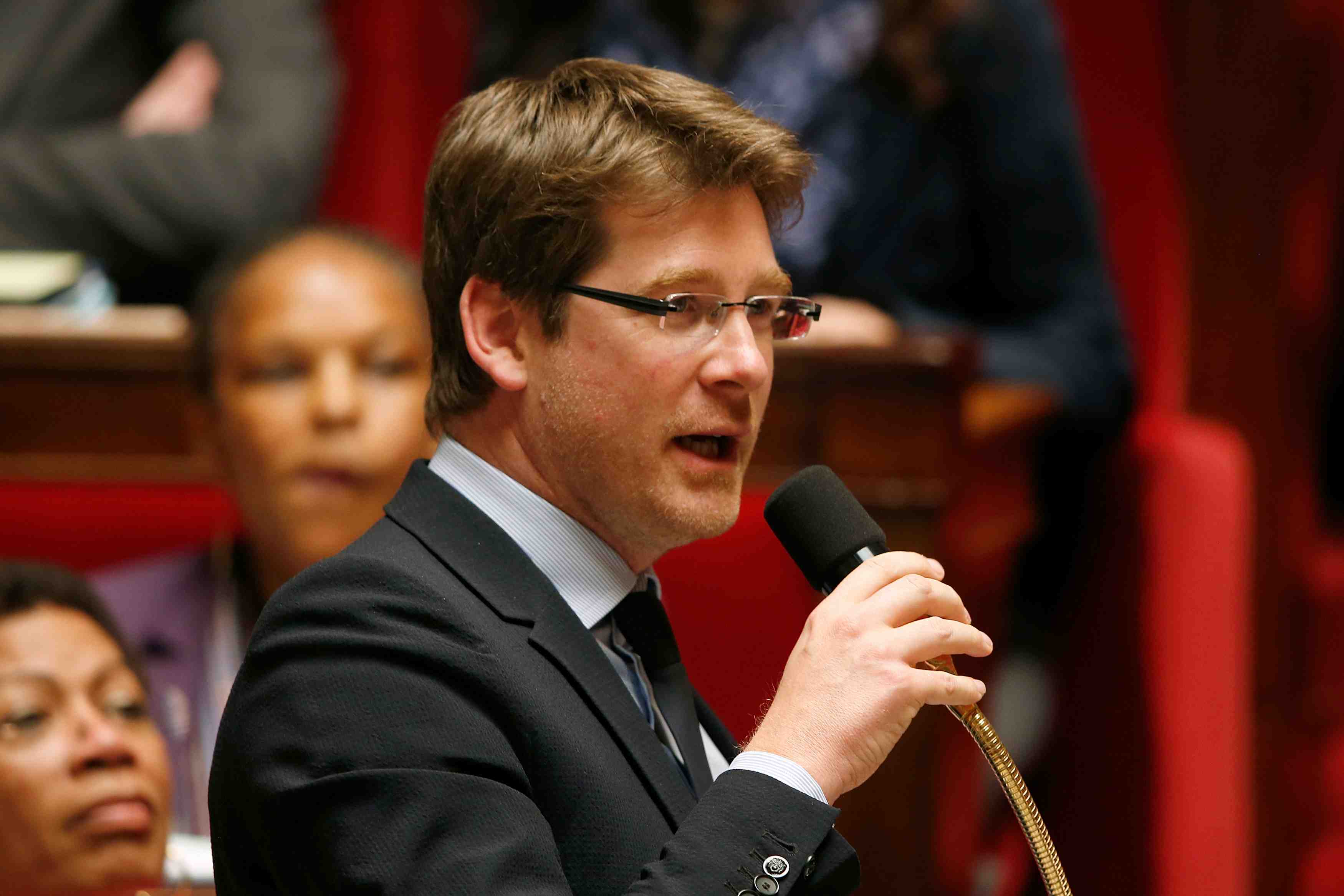 Larem demande un "fact-checking" en direct pendant les debats