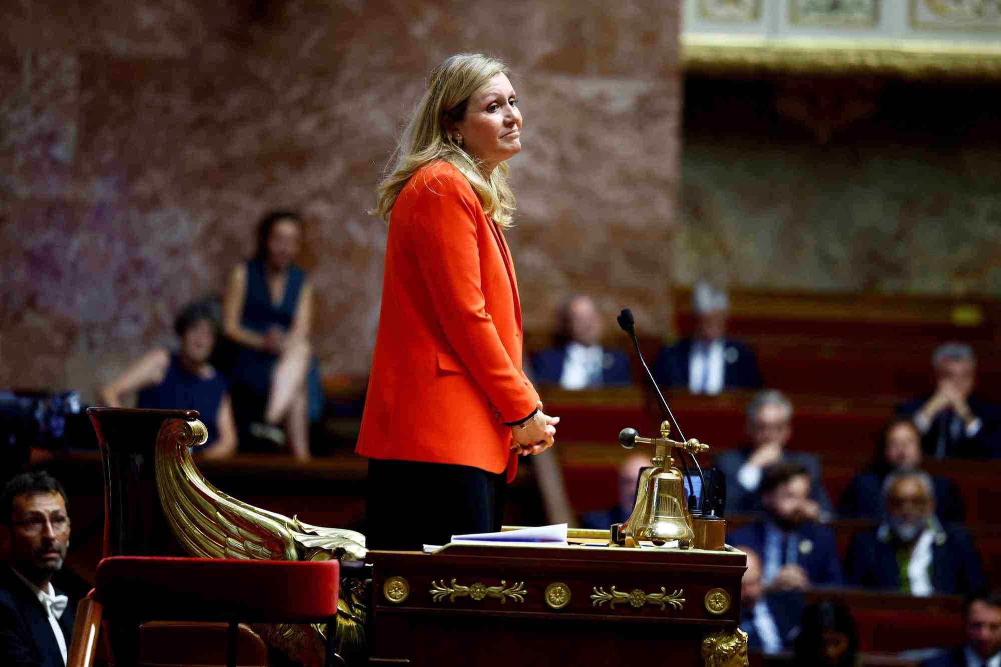 Premiere session de l'assemblee nationale francaise nouvellement elue a paris