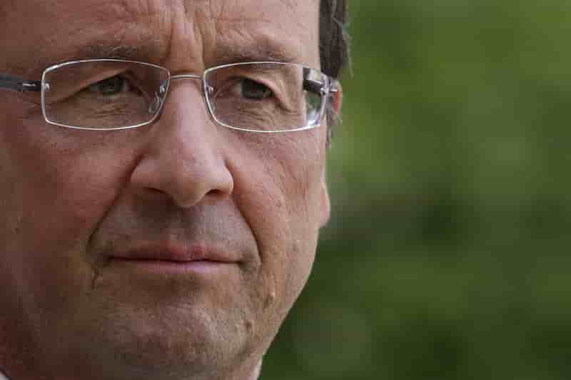 Hollande examine des suites judiciaires après les photos de Closer