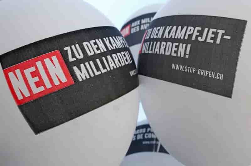 Les électeurs suisses disent non à l'achat de chasseurs Gripen