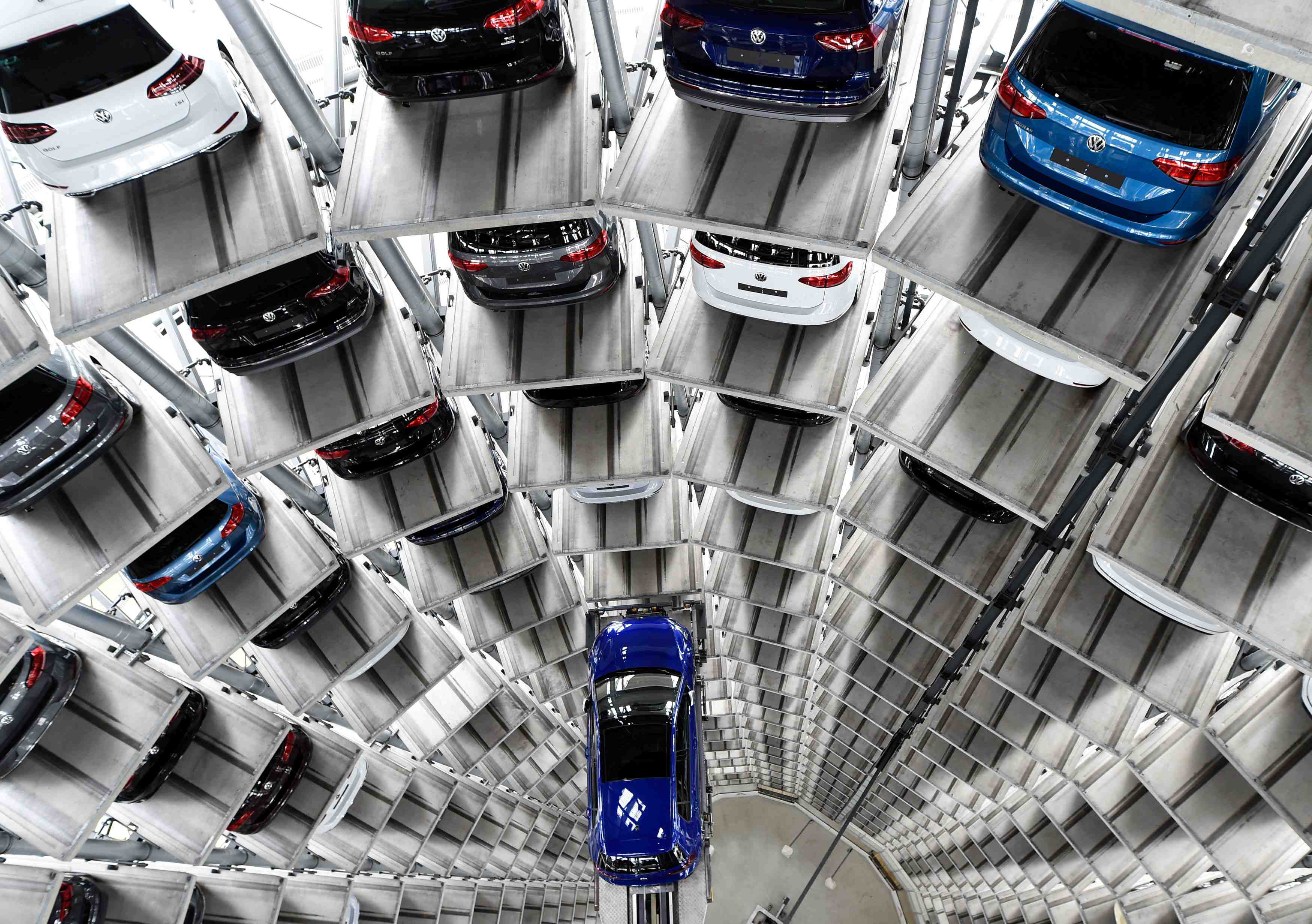 Volkswagen vise des gains de productivite pour sa marque vw
