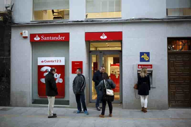 Santander: 2.000 licenciements lies au rachat de popular, selon des syndicats