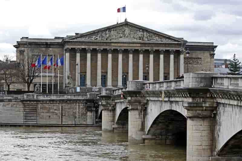 L'assemblee nationale decide de garder l'hotel de broglie
