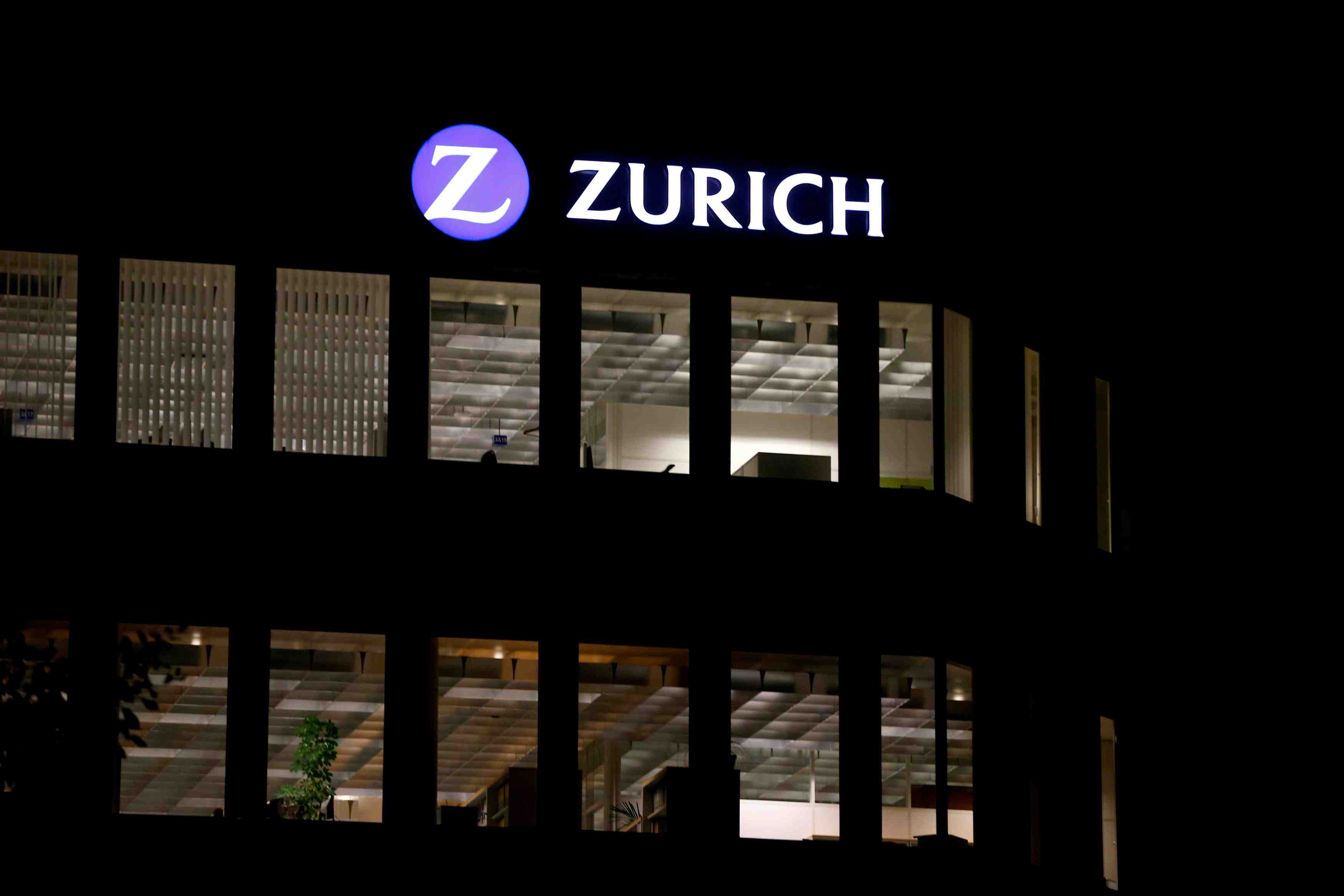 Zurich insurance n'envisage pas de grande fusion