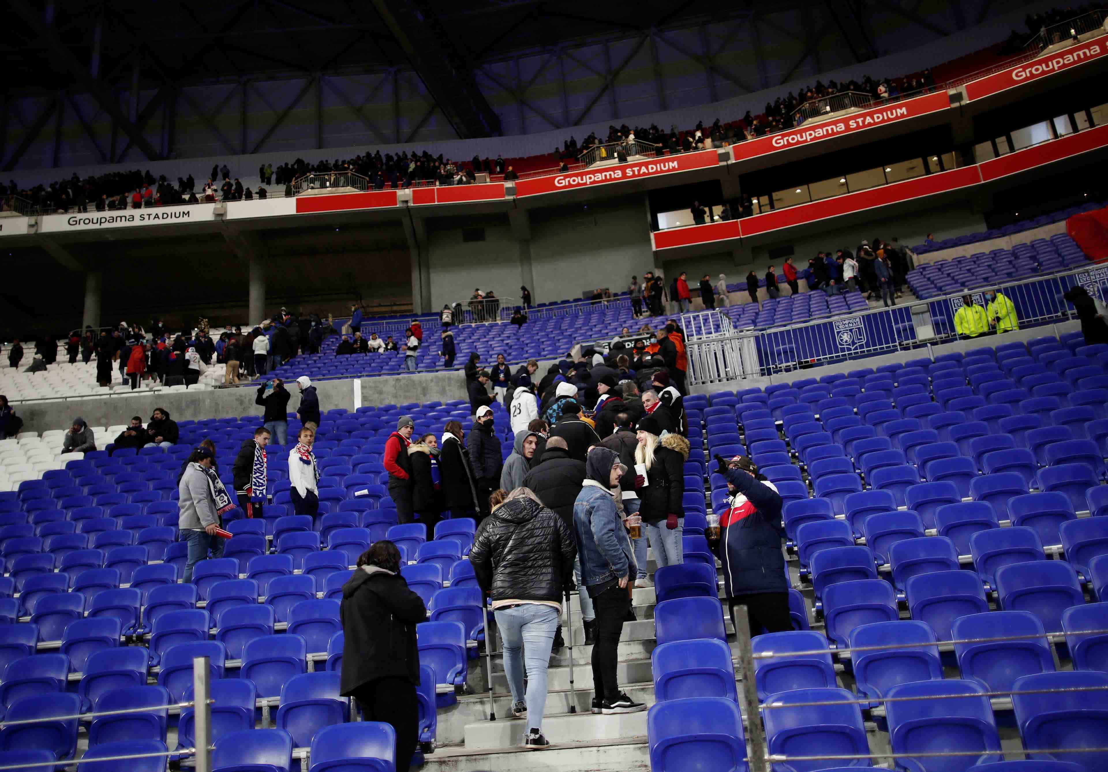 Les matches de foot ne reprendront plus en cas de blessure par projectile