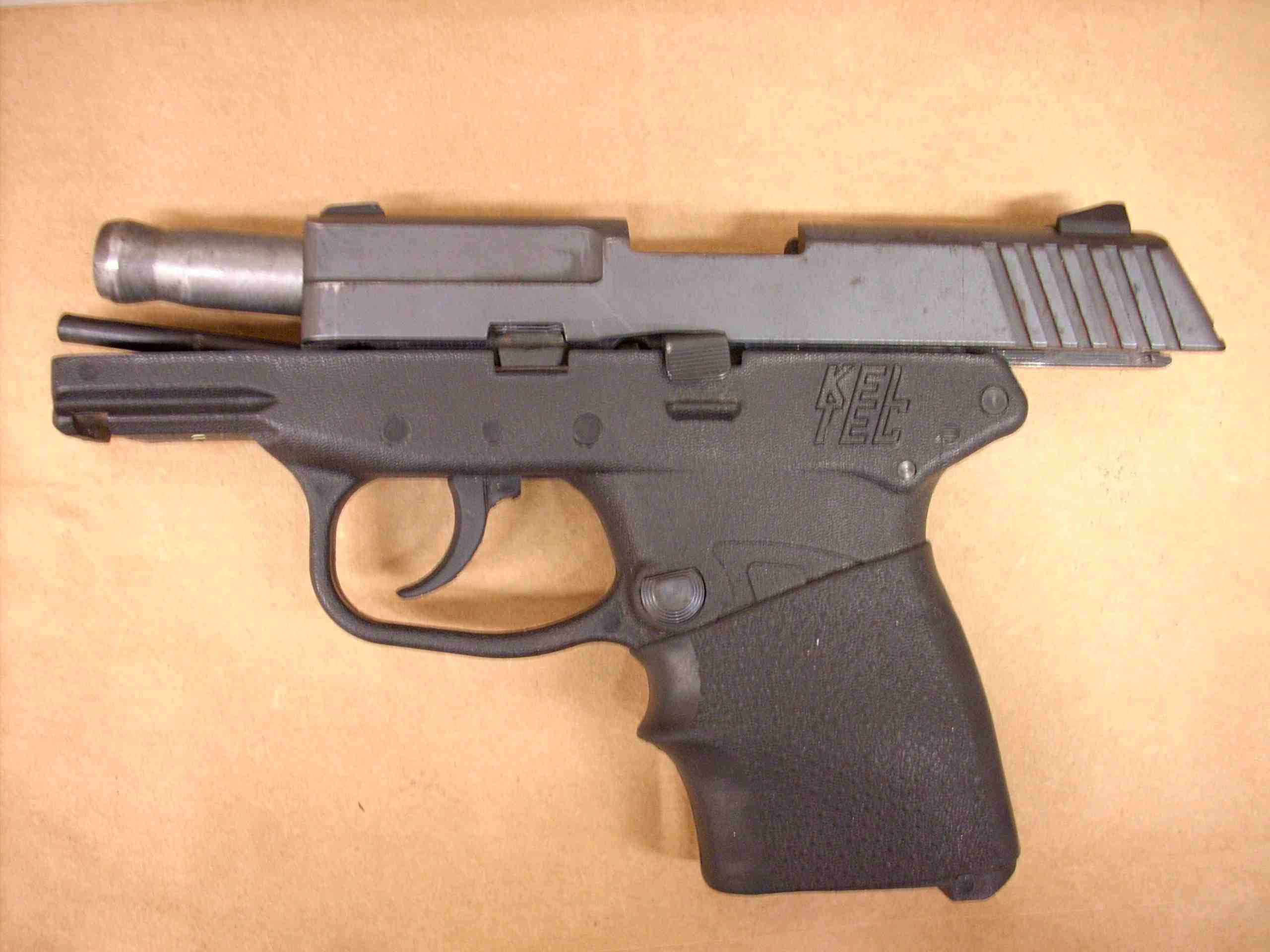 Refus de commissaires-priseurs de mettre aux encheres le pistolet qui a tue trayvon martin