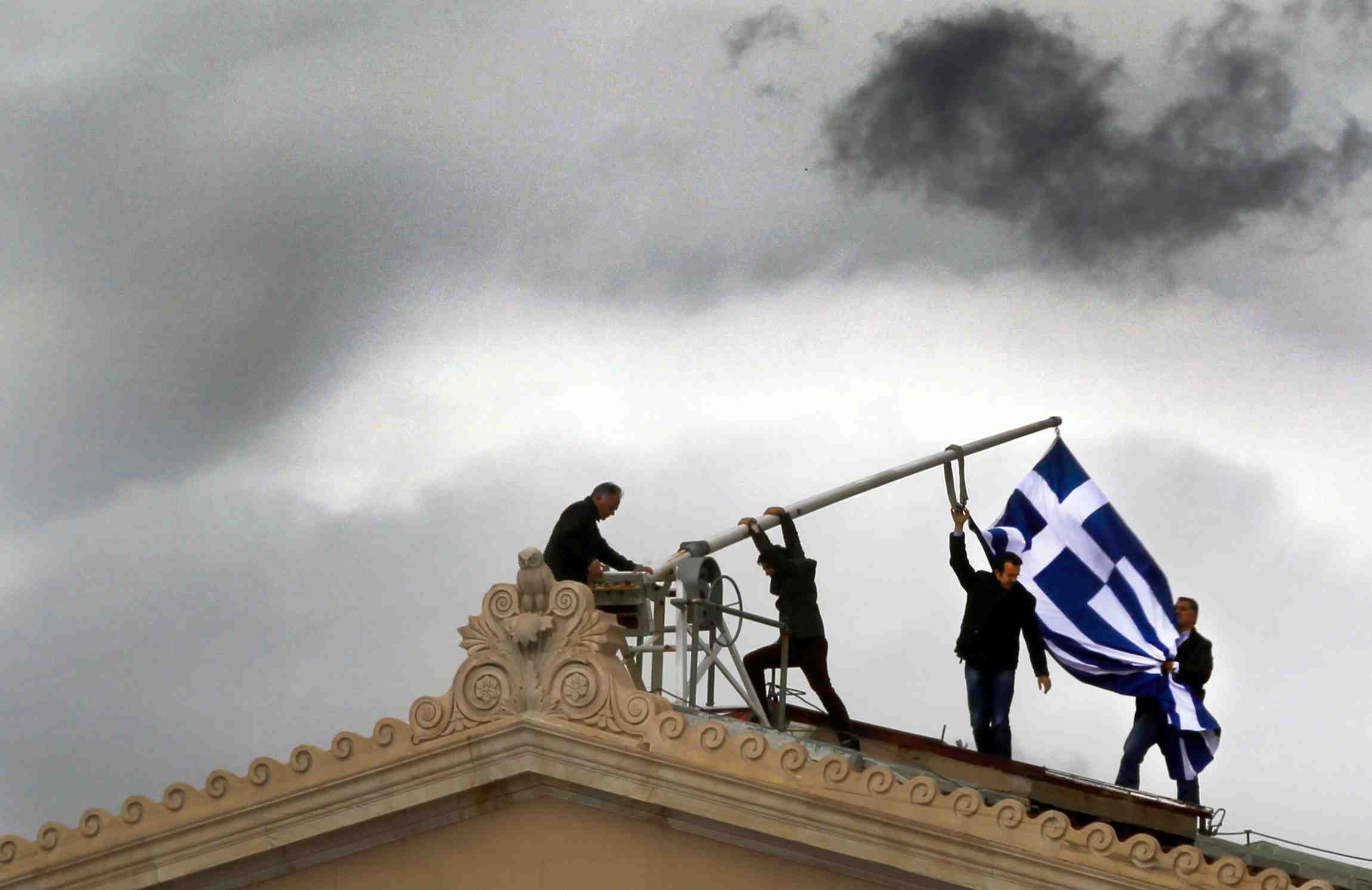 Les tensions retardent le retour de la grece sur les marches