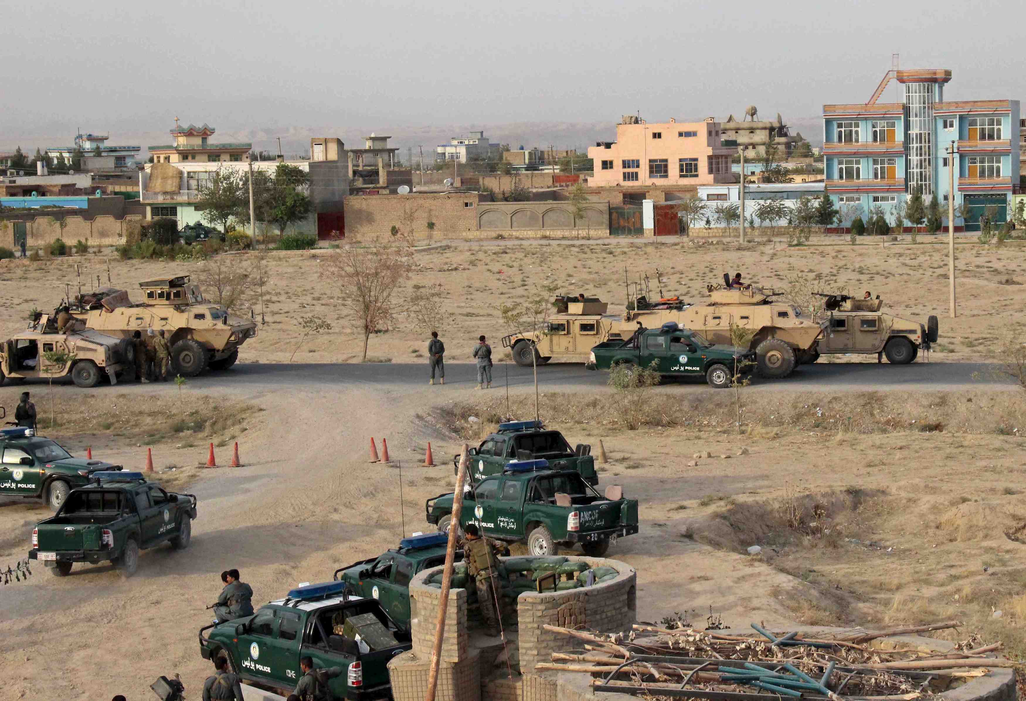 Les combats se poursuivent a kunduz, en afghanistan