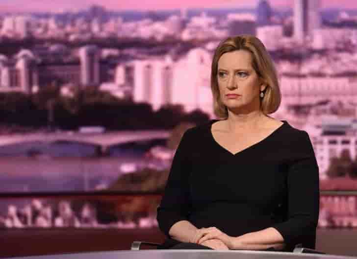 May envisagerait de remplacer son ministre des finances