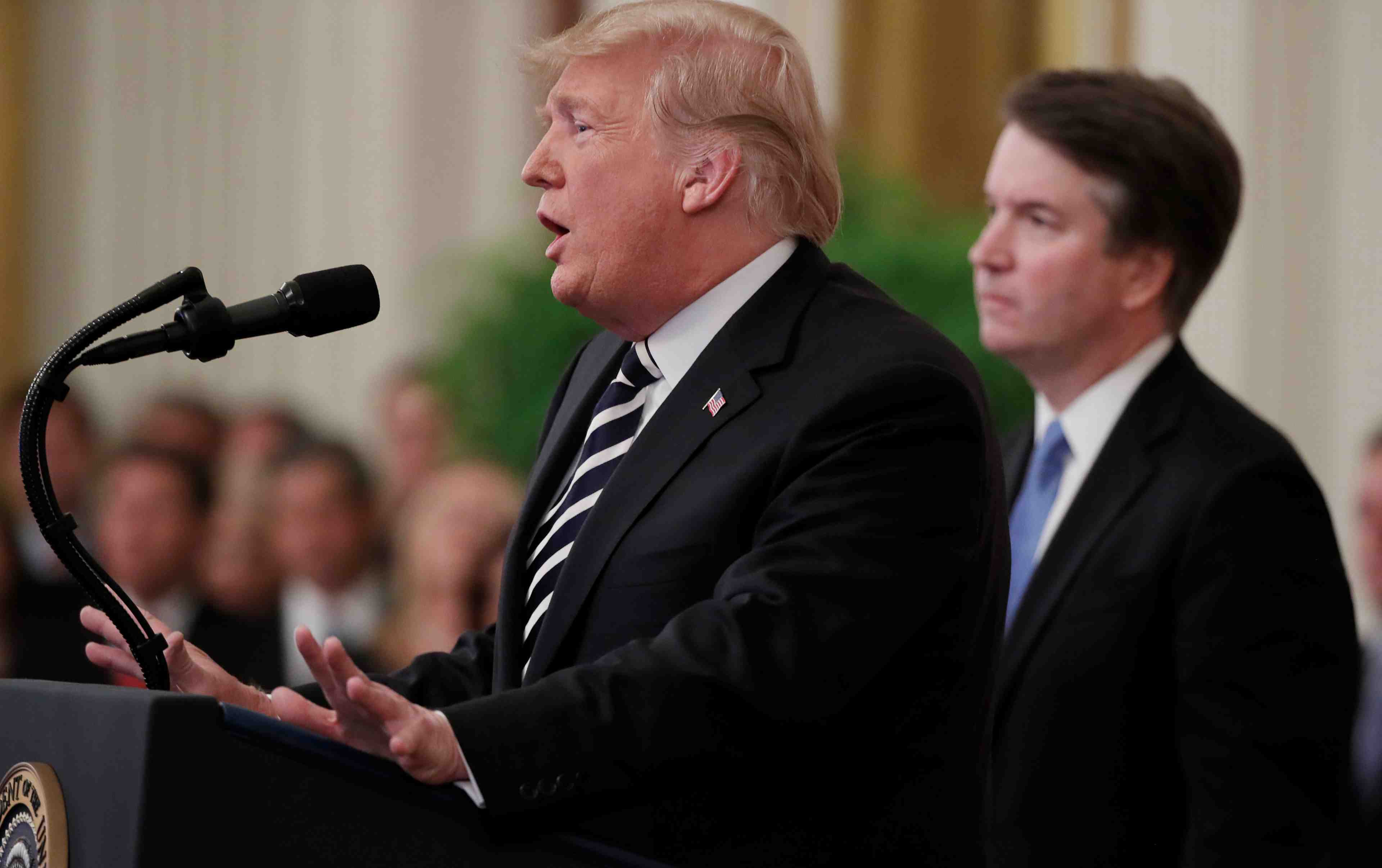Cour supreme: trump s'excuse pour la "souffrance terrible" enduree par kavanaugh